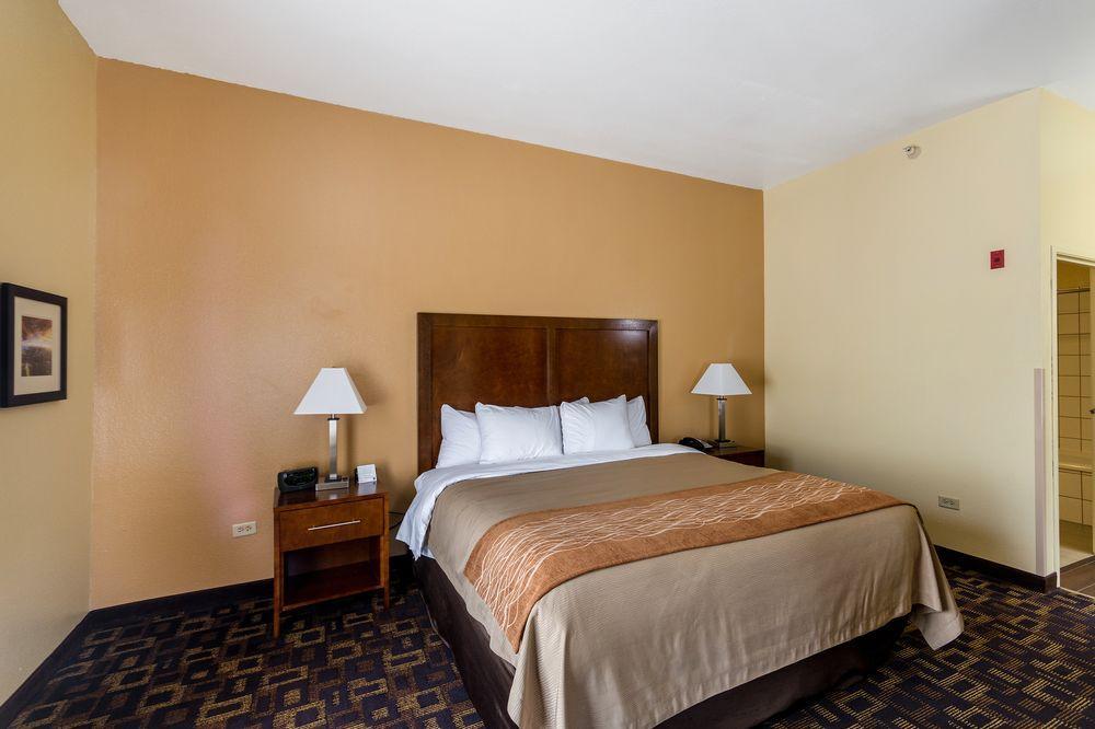 Comfort Inn & Suites North Aurora - Naperville Экстерьер фото